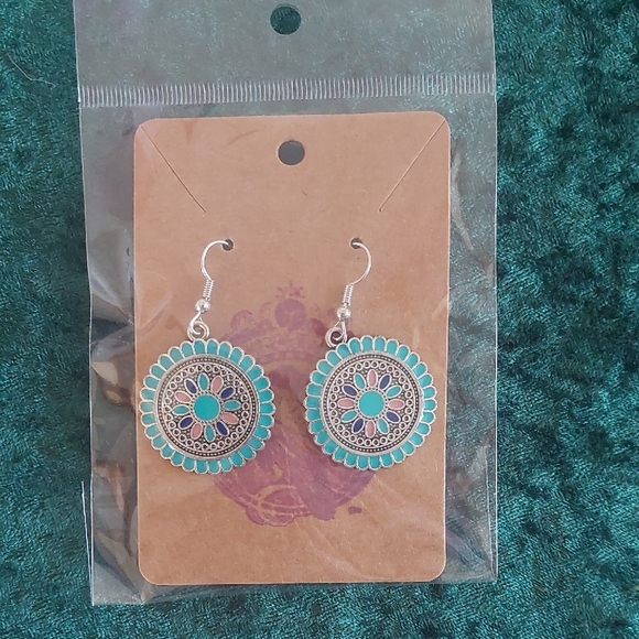 Elegant Silver and Turquoise Earrings - Picture 1 of 1